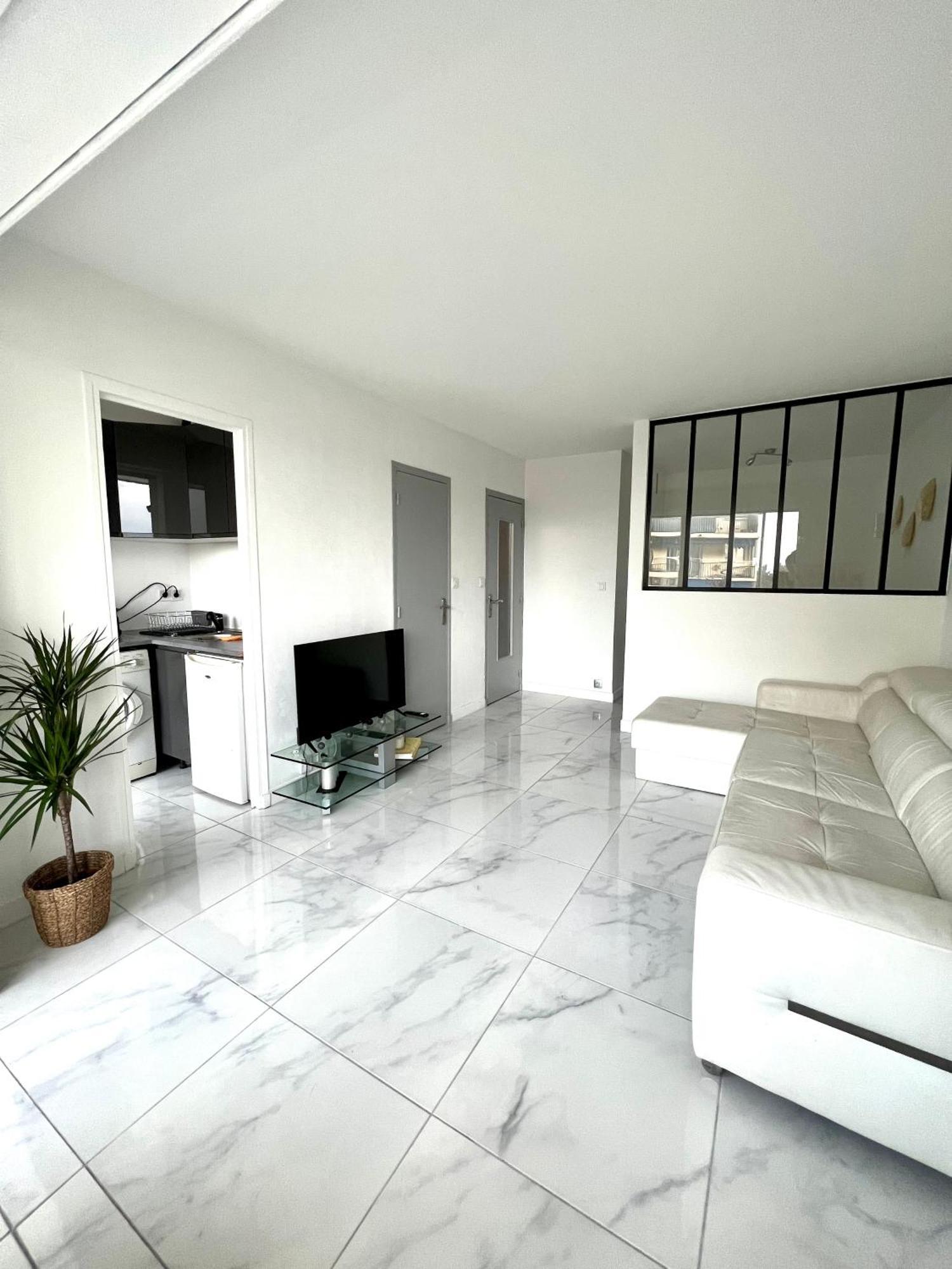 Studio 4 Couchages A 12 Min De La Plage A Pied Avec Wifi, Le Parking, Linge De Lits, Et Serviettes Sont En Option Antibes Exterior foto